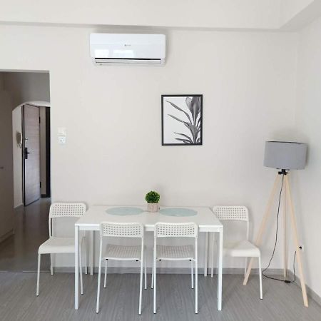 Victoros Apartment Афіни Екстер'єр фото