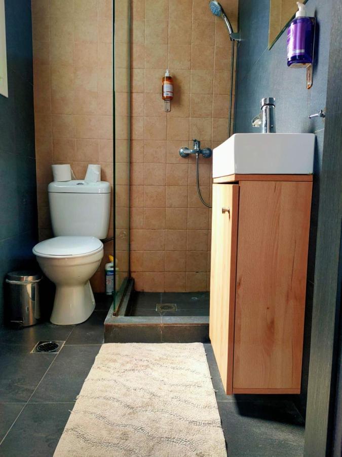 Victoros Apartment Афіни Екстер'єр фото